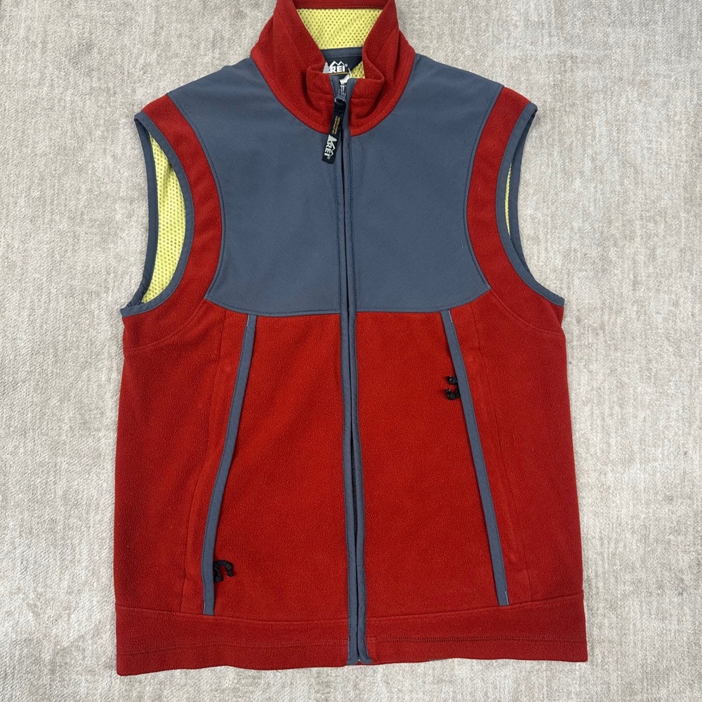 REI Mens Small Fleece Vest Colorblock Red Grey  Zip Mesh Lined Outdoor‎ Hiking